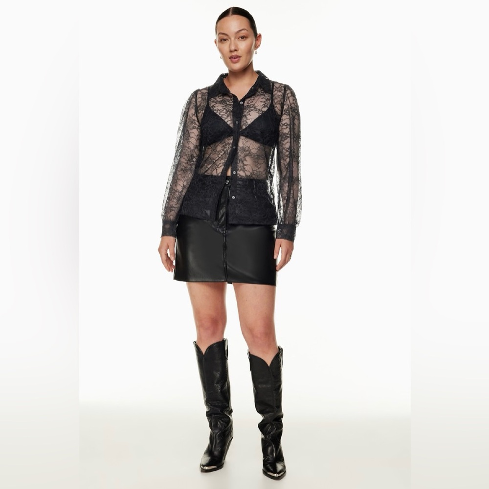 WILFRED Fleur Blouse
Lace sheer button-up blouse - Picture 5 of 8